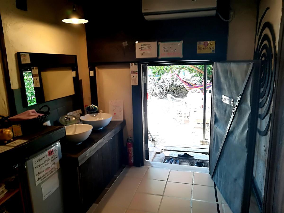 Taketomijima Guesthouse And Je Taime Екстер'єр фото